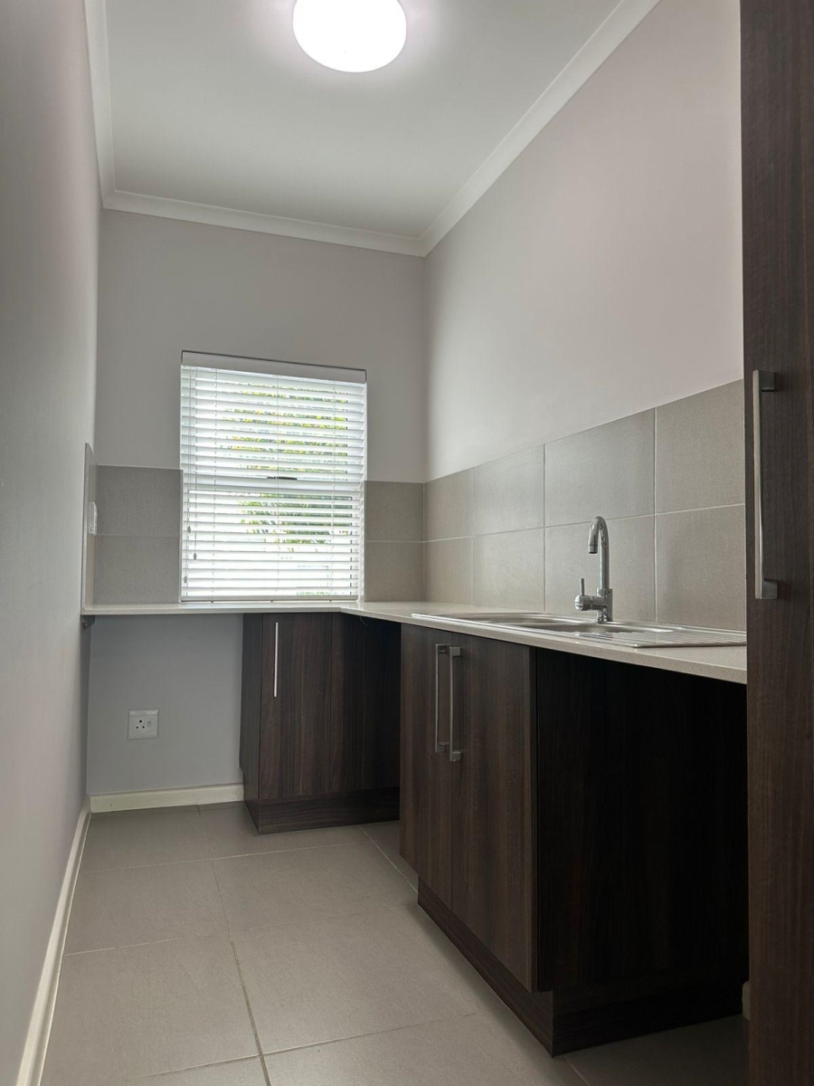 To Let 3 Bedroom Property for Rent in Burgundy Estate Western Cape